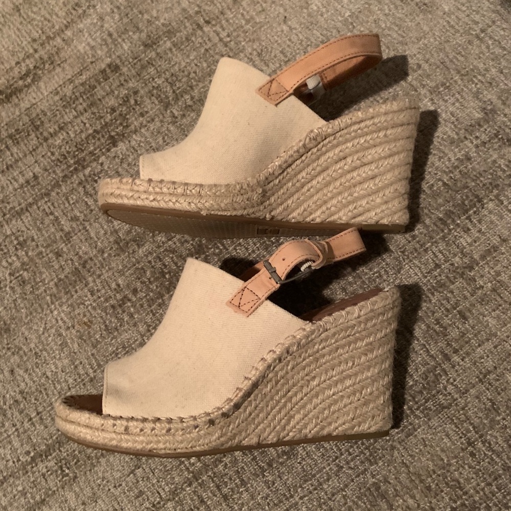 Toms wedges